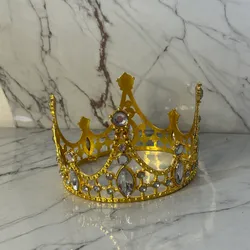 Corona dorada (grande)