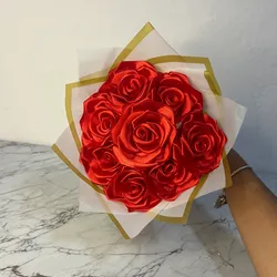 Ramo de 8 rosas rojas 🌹 