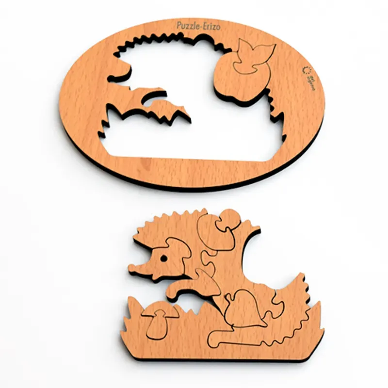 Juego de encastre Erizo en  madera.