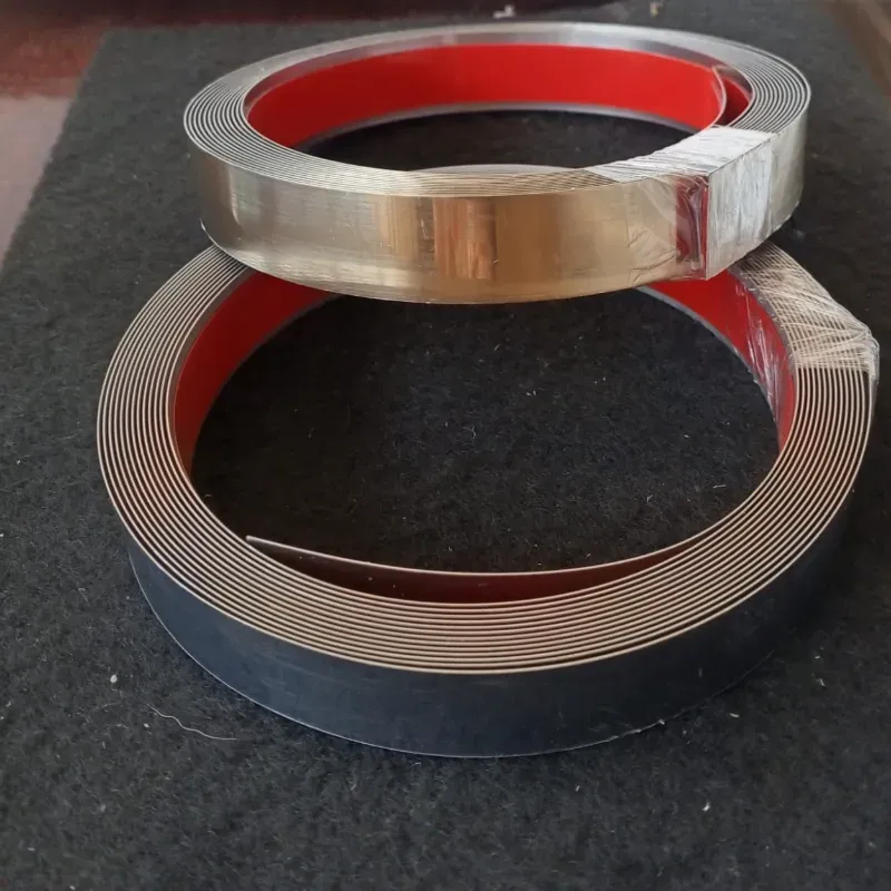 Rollo de moldura autoadhesiva flexible 20mm 5m/rollo