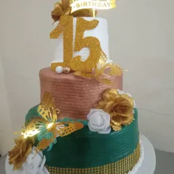 Pastel tres pisos 1