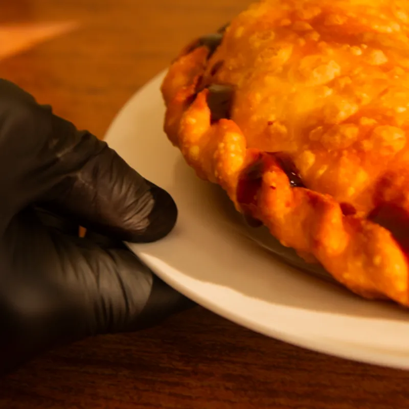 Empanada de atún y jamón y queso blanco