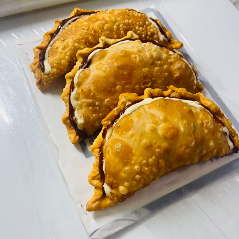 EMPANADA DE PICADILLO DE POLLO