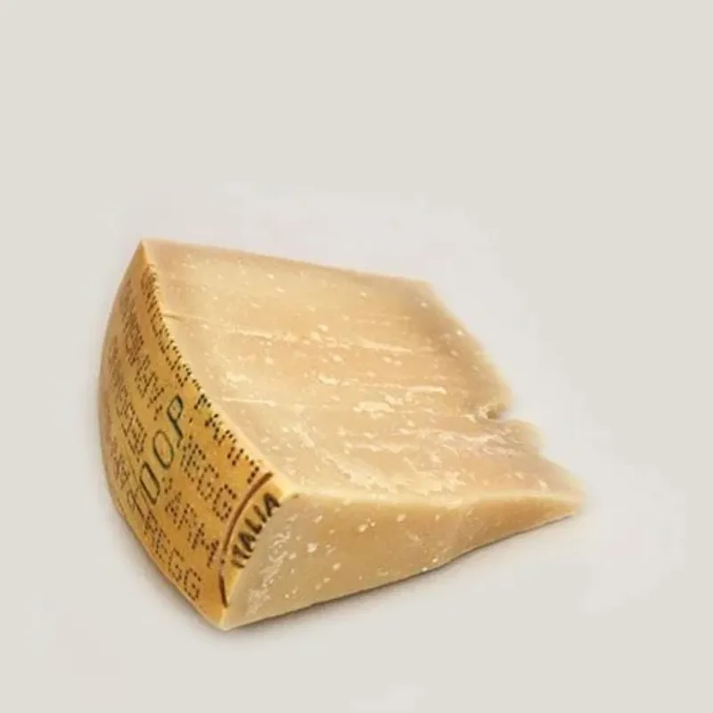 Espaguetis beicon español y queso parmesano 