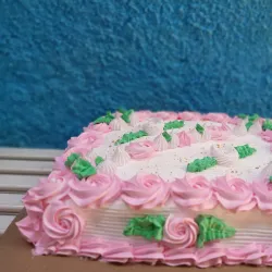 Cake rectangular, medida casi la bandeja tradicional 