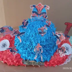 Cake de 3 panetelas de 27 cm y una de 23cm