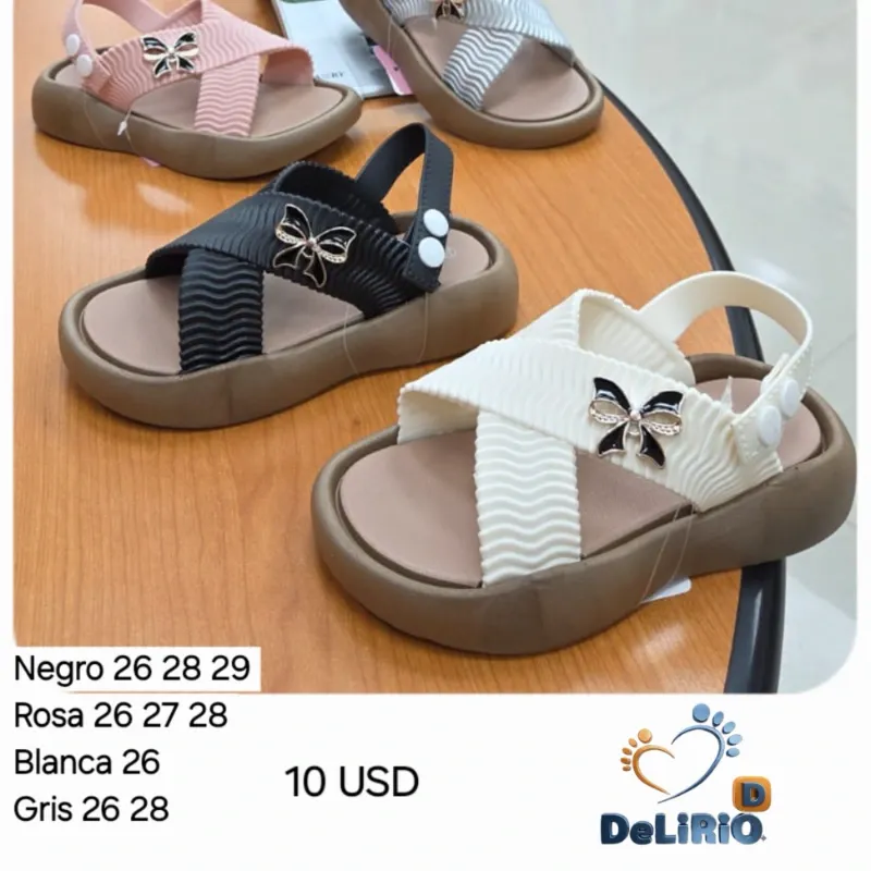 Sandalias engomadas mariposa 🦋