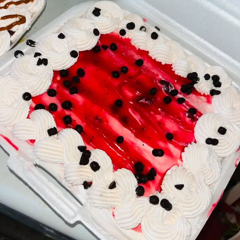 Bandejitas pequeñas de pastel 3 leche con 🍓 o 🍫