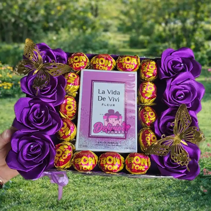 Caja con Rosas, Perfume y Bombones
