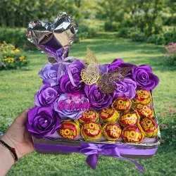 Caja con Rosas y bombones