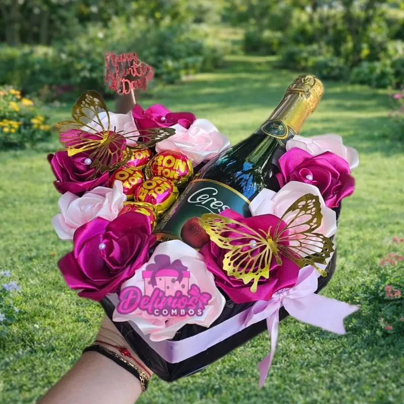 Caja de Corazón con Rosas, Sidra y bombones