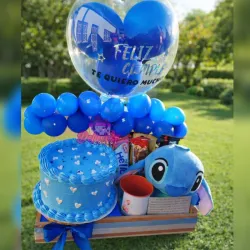 Caja de Globos con Stich + Tasa + Mini cake