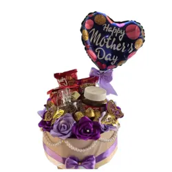 Cajita con Perfume , Nutella , Bombones y rosas Eternas 