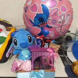 Cajita de Stich con peluche y conjunto de perfume