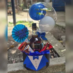 Cajita Redonda con Whisky Chancelier y confituras