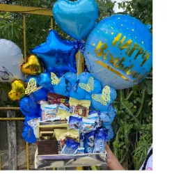 Cajitas grande con perfume , confituras y globos 