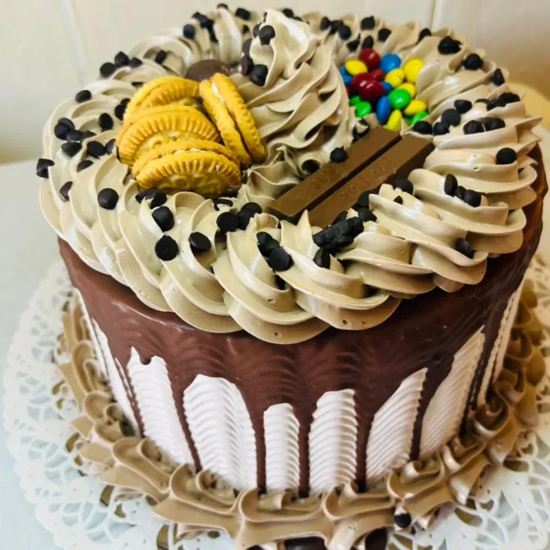 Cake cubierto de Chocolate + Confituras 🍫
