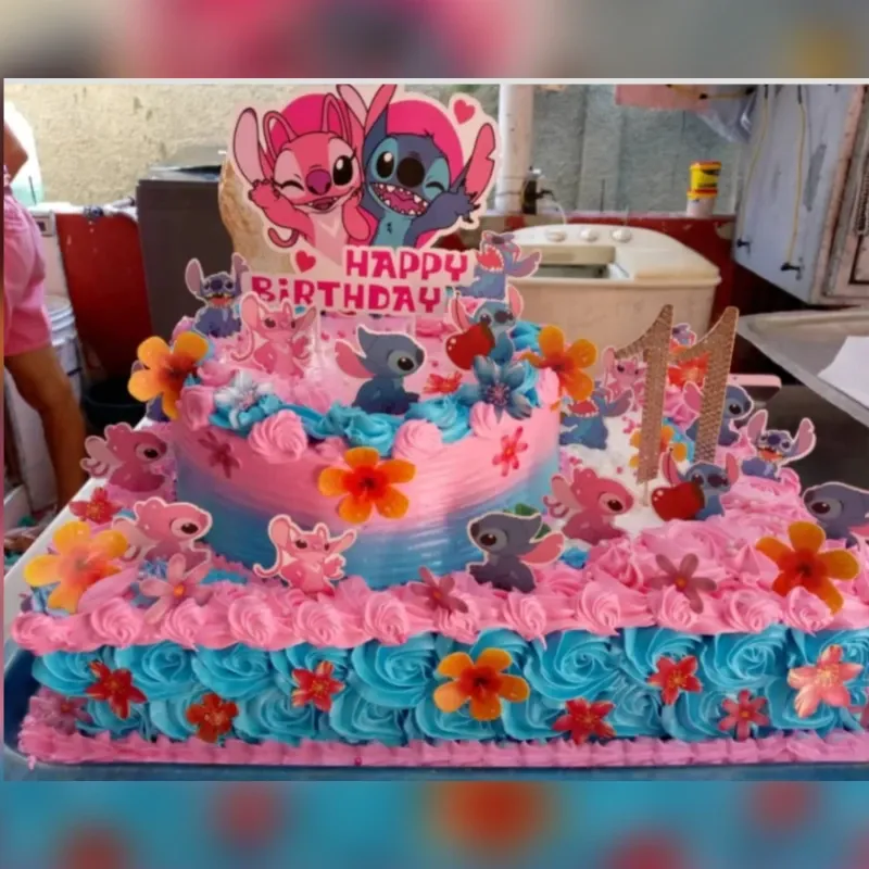 Cake de 2 Niveles de Bandeja Grande con piso encima