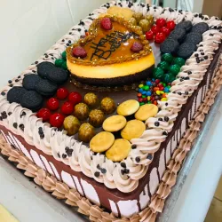 Cake de Bandeja Grande + Chocoflan + Confituras