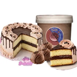 Cake con cobertura de chocolate +Helado Gustó 4 litros