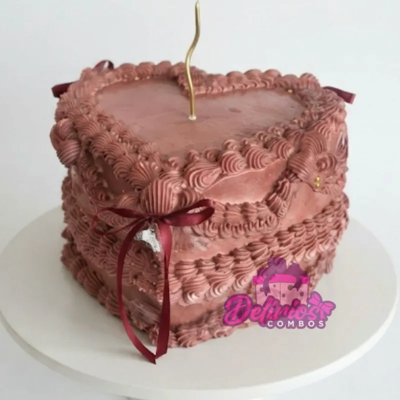 Pastel Sencillo en forma de Corazón 
