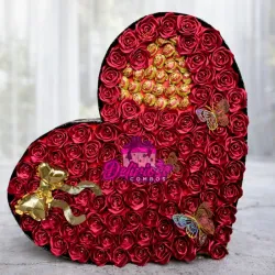 Enorme Caja de Corazón con 100 rosas y bombones