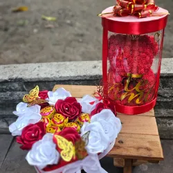 Hermoso Conjunto de Oso y Caja de rosas con bombones