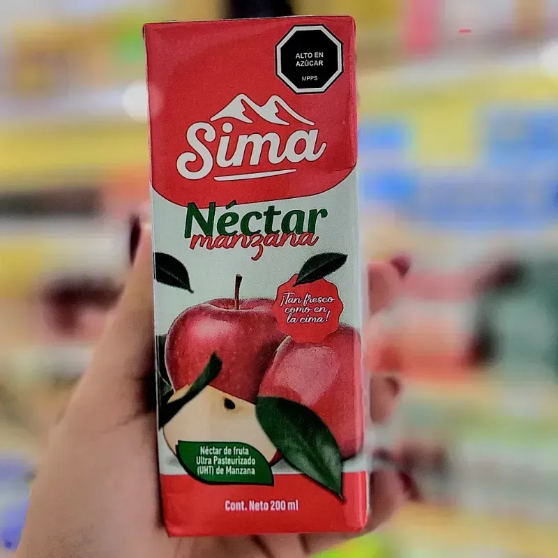 Jugo de cajita (manzana)