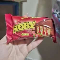 Panque Noby de chocolate con fresa