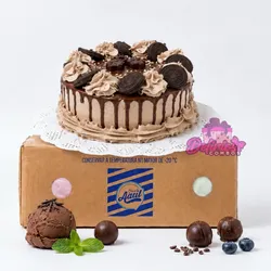 Pastel de Chocolate + Caja de Helado
