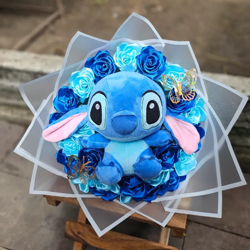 Ramo Buchón de 25 rosas con Stich Azul