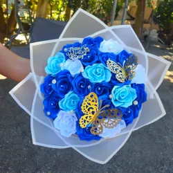 Ramo de 25 rosas eternas azul