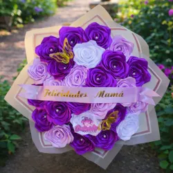 Ramo de 25 rosas eternas violeta