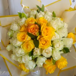 Ramo de 50 rosas naturales