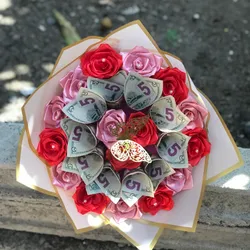 Ramo de rosas eternas con 50 usd 
