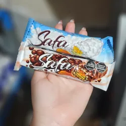 Sorbeto Safa cubierto con chocolate y con bolitas crujiente 