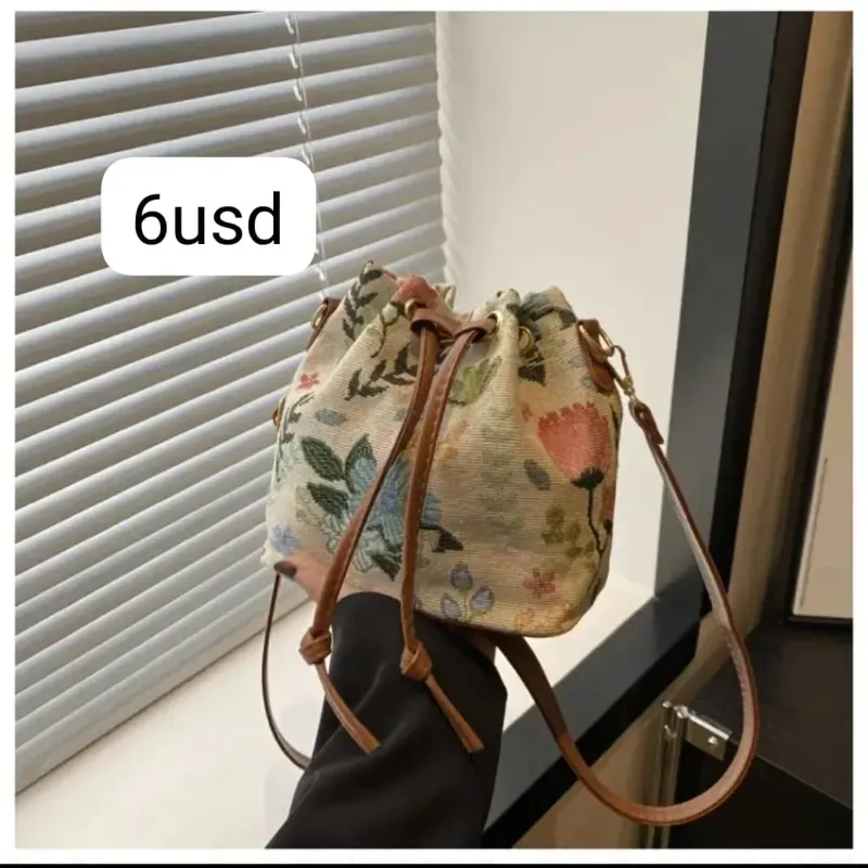 Bolso con flores