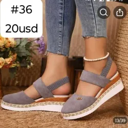 Sandalias grises