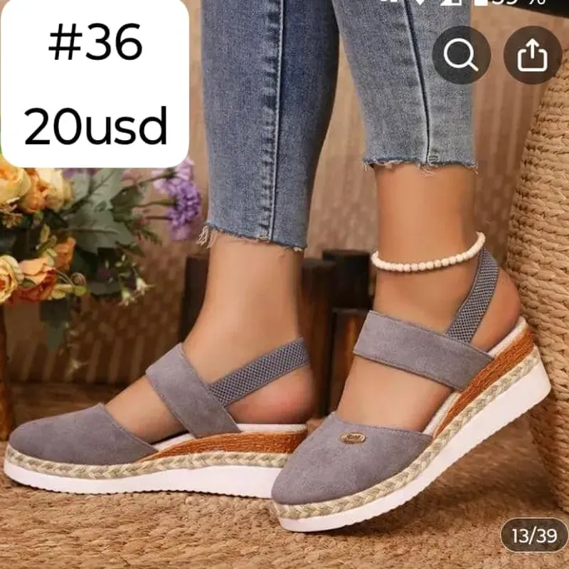 Sandalias grises