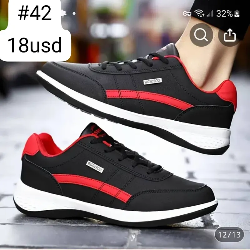 Tenis negros y rojo