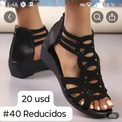 Zapatos negros de tacón bajo