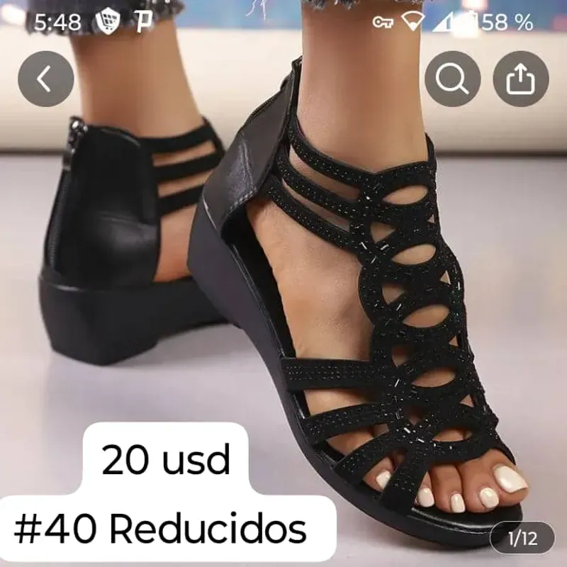 Zapatos negros de tacón bajo