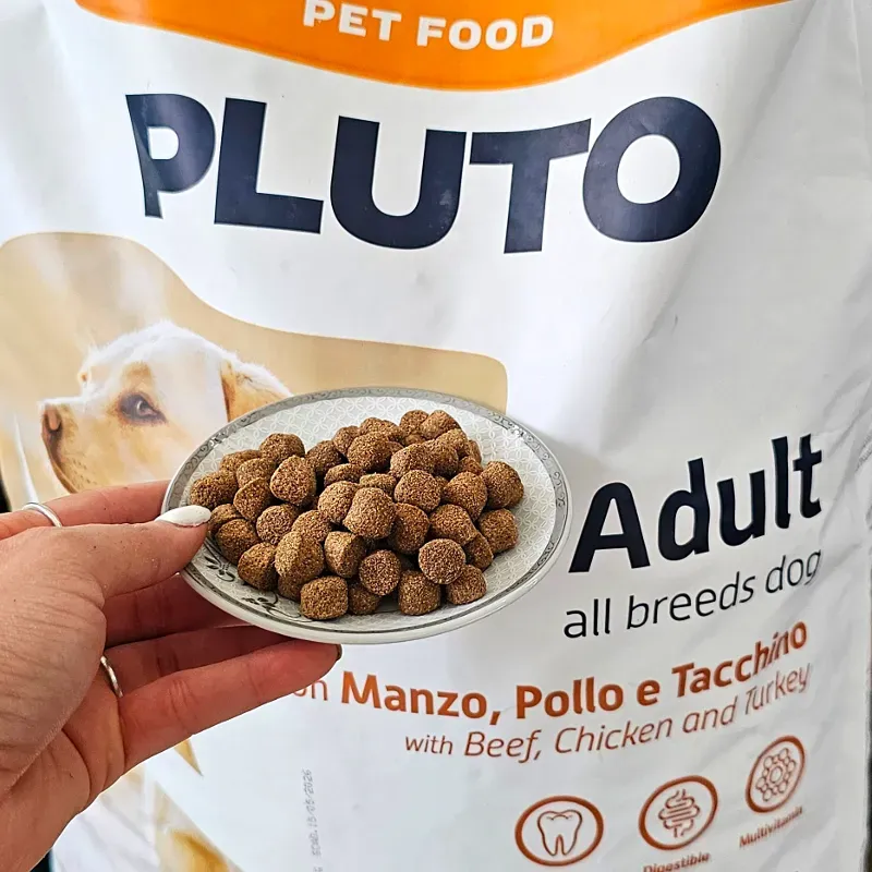 PLUTO ADULTO RES, POLLO, PAVO 20 KG
