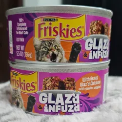 PURINA FRISKIES GLAZ'D & INFUZ'D 5.5 oz (Pollo Glaseado en Salsa y Vegetales)