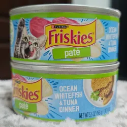 PURINA FRISKIES PATÉ OCEAN WHITEFISH & TUNA 5.5 oz (Pescado Blanco de Mar y Atún)