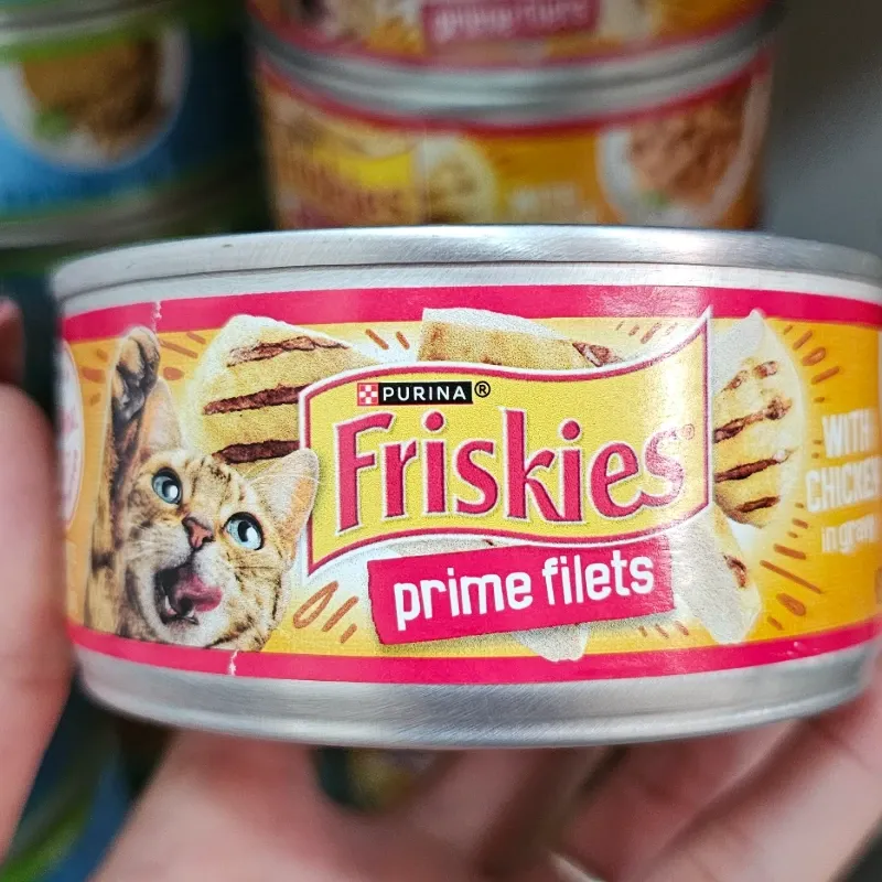 PURINA FRISKIES PRIME FILETS 5.5 oz (Tiras de pollo real en salsa)