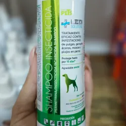 SHAMPOO INSECTICIDA CON PERMETRINA 1.00 % 250 ML
