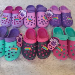 Sapitos de niña