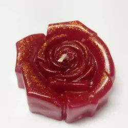 👉🏼 *Vela decorativa en forma de rosa*