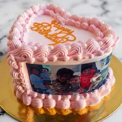 Cake en forma de ♥️ con fotos